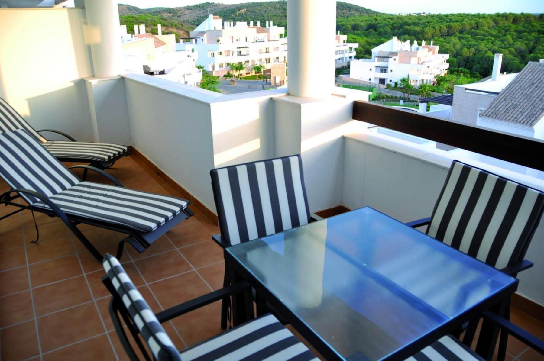 2127-Superb 2 Bedrooms , Lovely Terraces And Pool San Roque  Eksteriør bilde